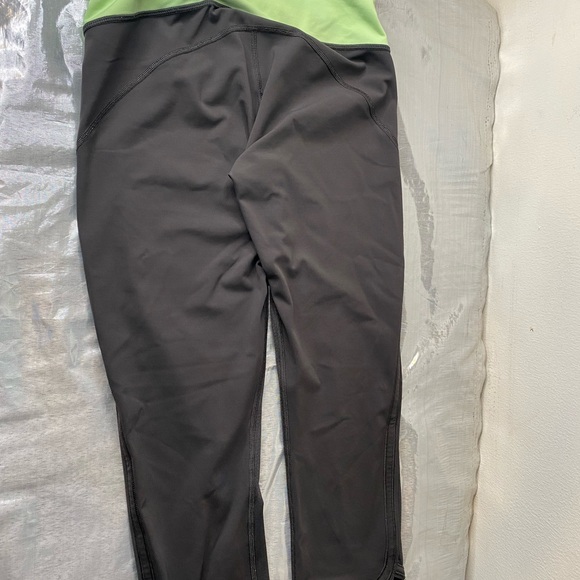 Lululemon crop leggings - Picture 3 of 5
